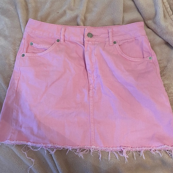 Topshop Dresses & Skirts - TopShop Pink Jean Skirt size 6 Petite